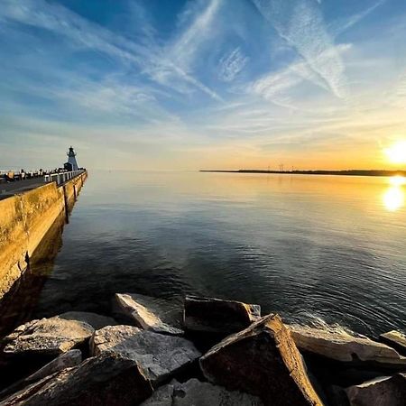 Luxe Lodges On Lake Erie 多佛港 外观 照片