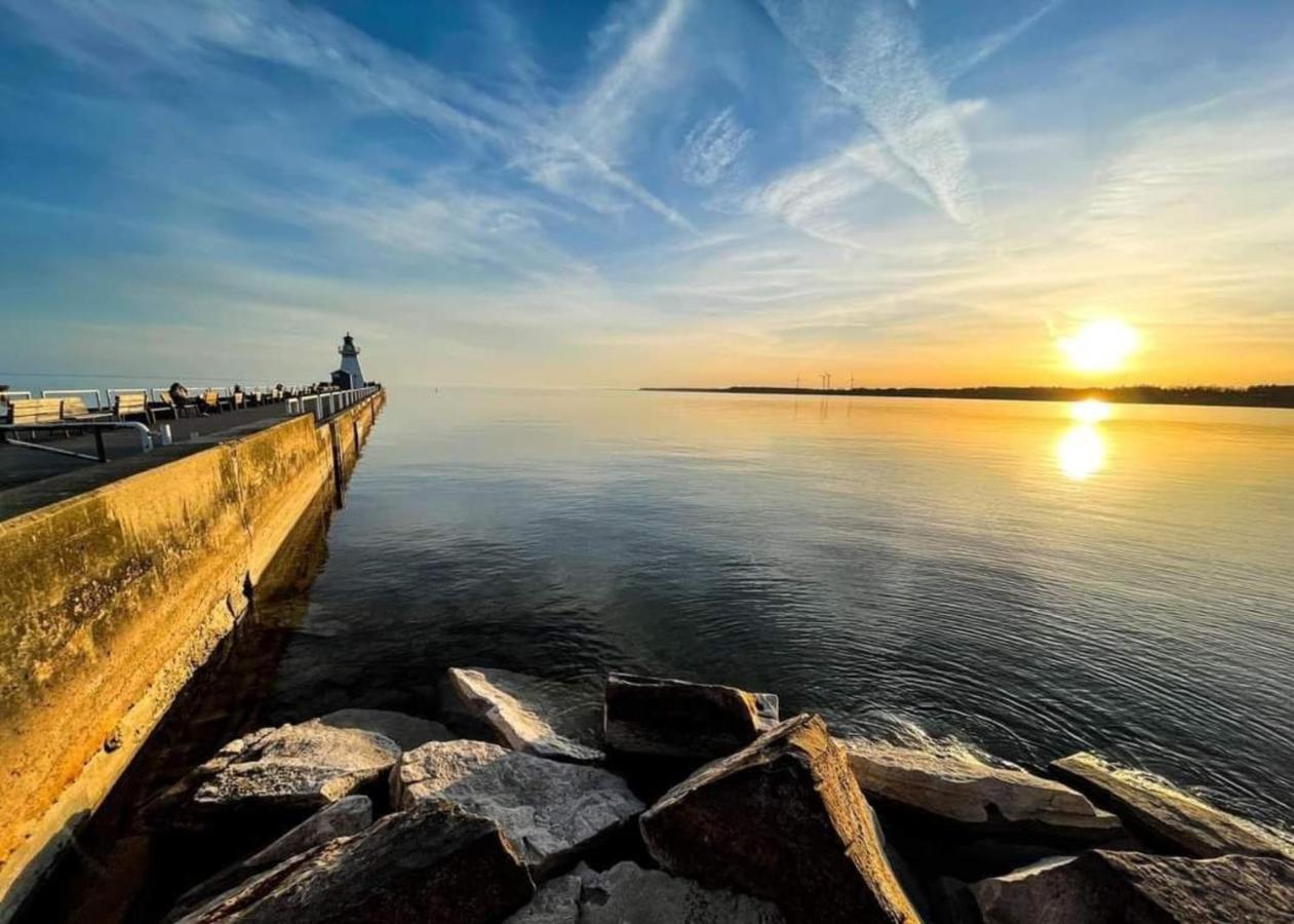 Luxe Lodges On Lake Erie 多佛港 外观 照片